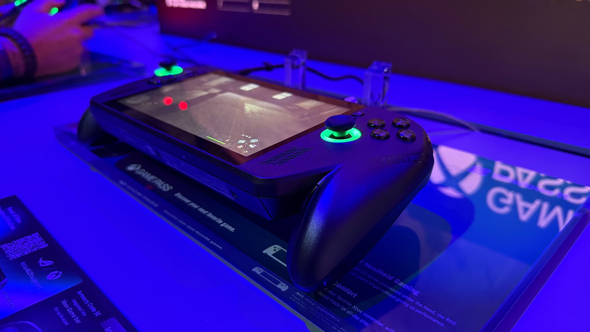 ASUS ROG Xbox Ally X gamescom 2025 hands-on preview image 4 speakers