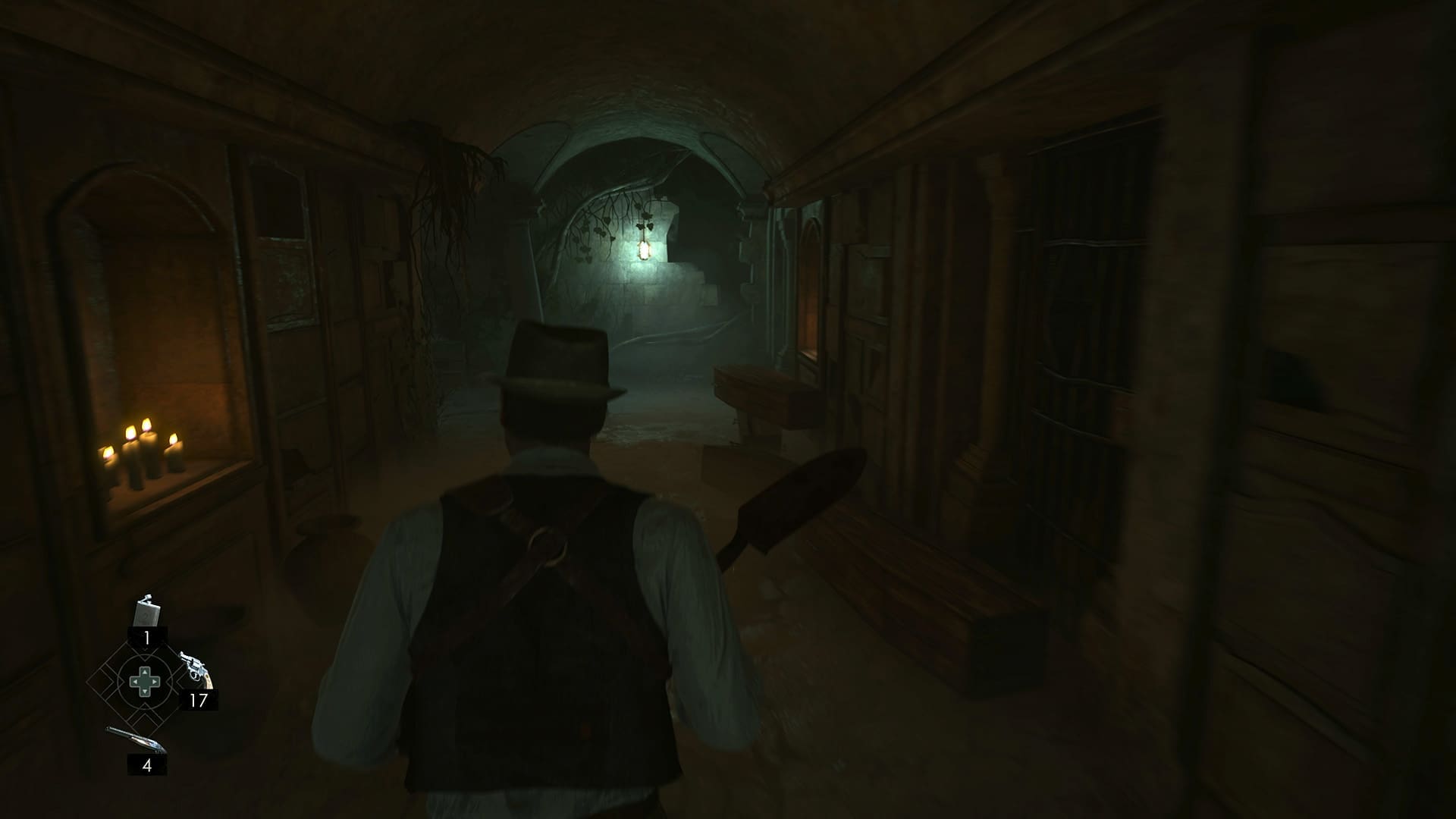 Gewapend met een schep bevindt Edward (of Emily) zich regelmatig op duistere locaties buiten Derceto