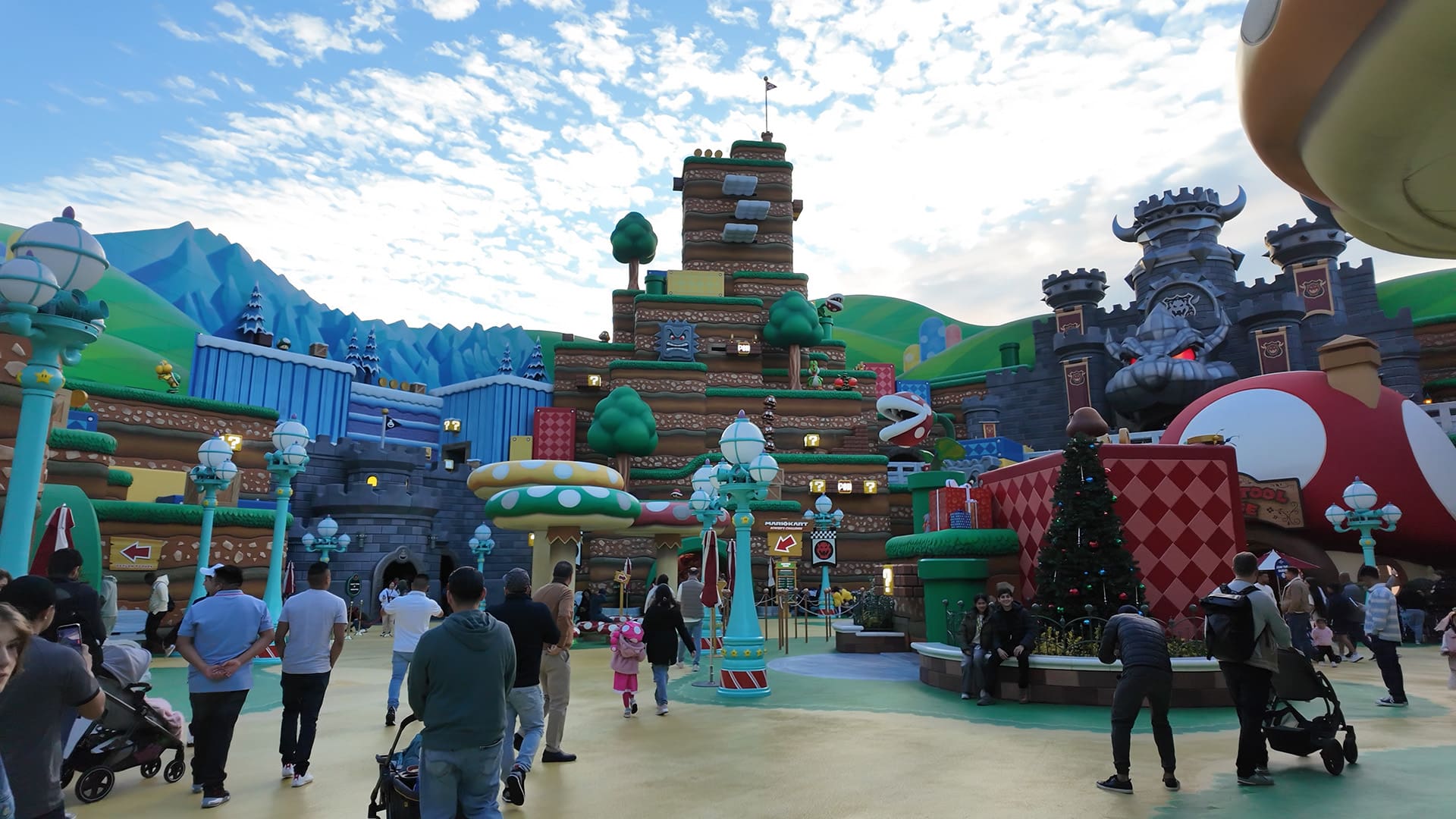 Artikel belangrijke mededeling over de SideScroller domeinnaam image 4 visiting Super Nintendo World Universal Studios Hollywood November 2025