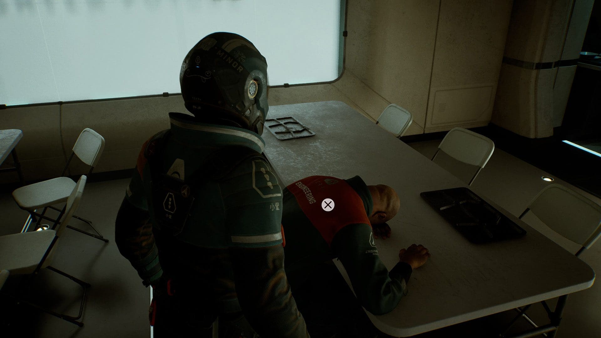Soms kom je bloed tegen of een lijk, maar de game biedt amper echte horror
