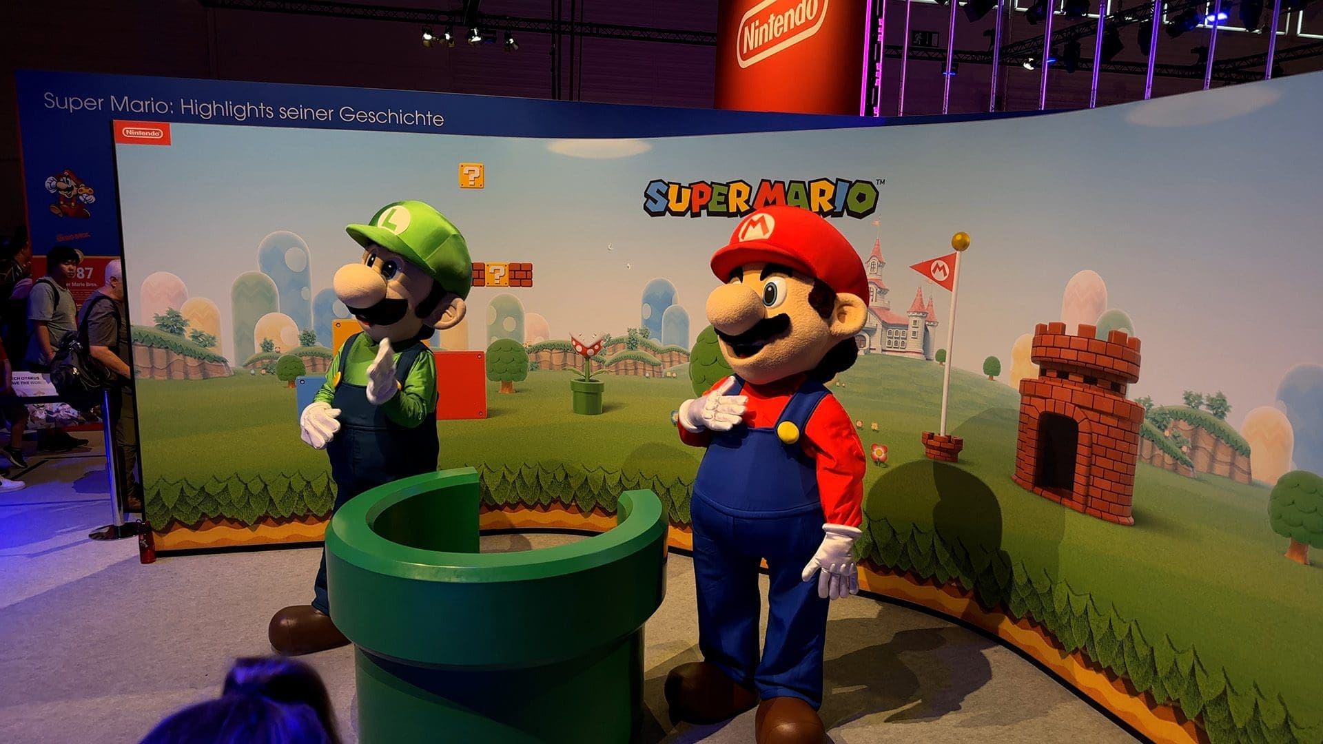 Mario en Luigi waren bij de Nintendo-stand aanwezig om mee op de foto te gaan