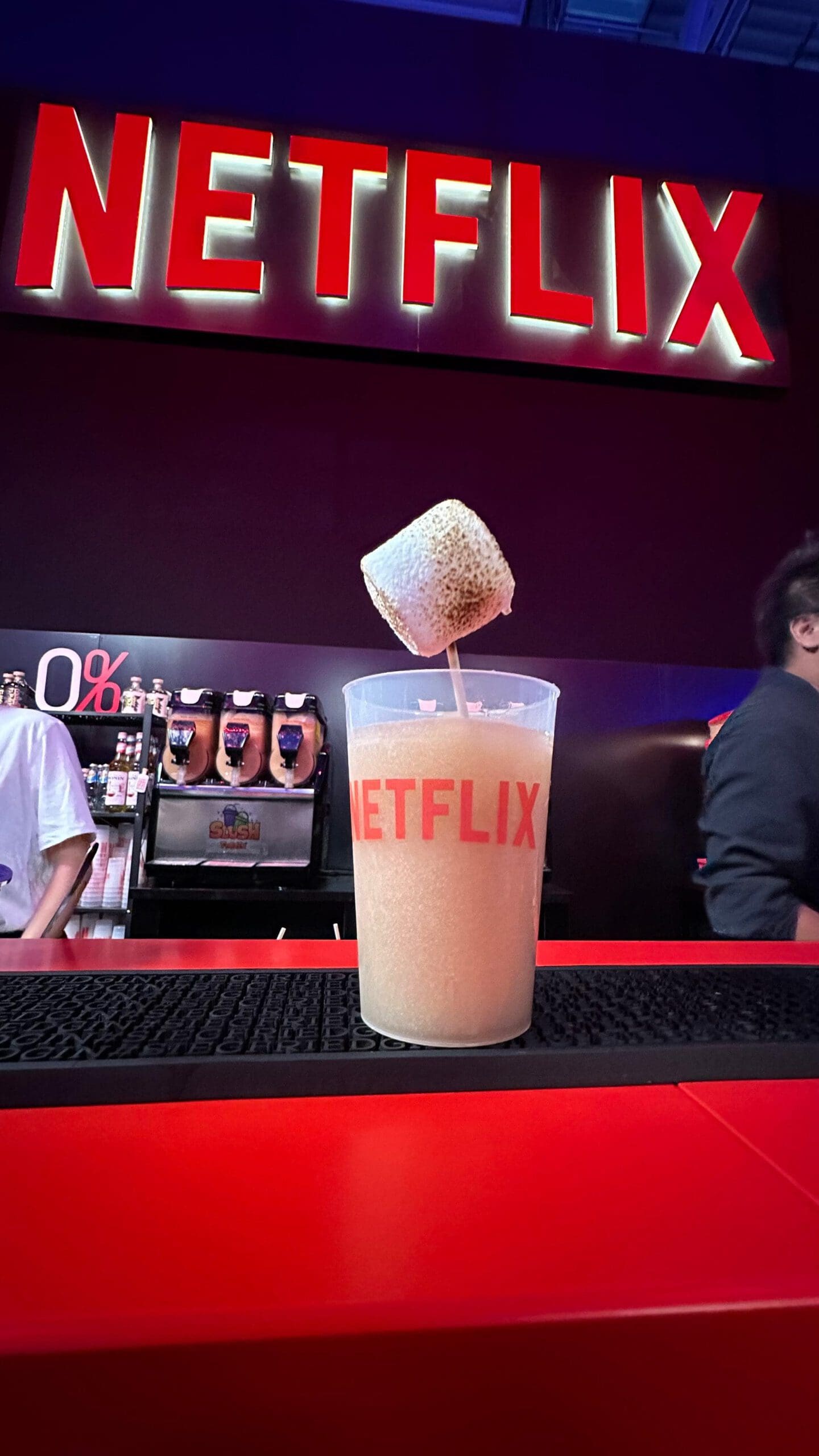 Gamescom 2023 artikel image 9 Netflix free 0.0% cocktail