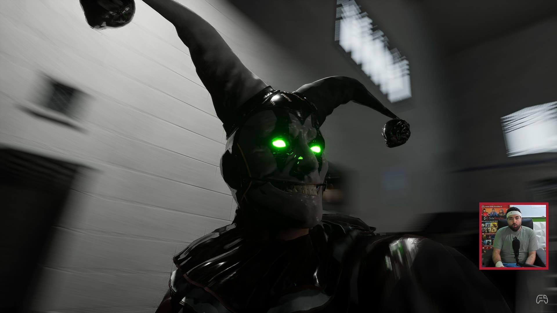 Een van de anomalies is een jumpscare waarbij deze Joker op je af komt rennen. Ik was doodsbang, zoals je in de livestream kunt zien